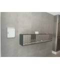 Agrupación de 22 buzones Prisma (acceso superior) Negro / Inox Brillo. colgados en la pared