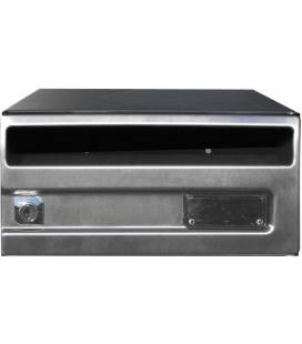 Buzón Btv, Silver 13716, con cuerpo de acero pintado negro y puerta en acero Inox Satinado G1. Apto para el interior. 