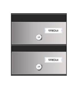 Buzones Adapta, H3920-05, con baterías de 2 buzones. Cuerpo de acero lacado negro y puerta de acero inoxidable Inox Satinado