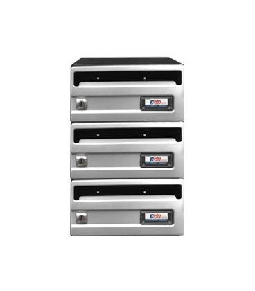Buzón Btv, Silver 33716, con cuerpo de acero pintado negro y puerta en acero Inox SAtinado G3. Apto para el interior. 