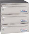 Buzones BTV Barajas 36346, cuerpo negro pintado y puerta color Inox Brillo G3