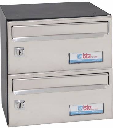 Buzones btv Barajas 26726, cuerpo negro pintado y puerta de acero inoxidable color Inox Brillo G2, para interior.