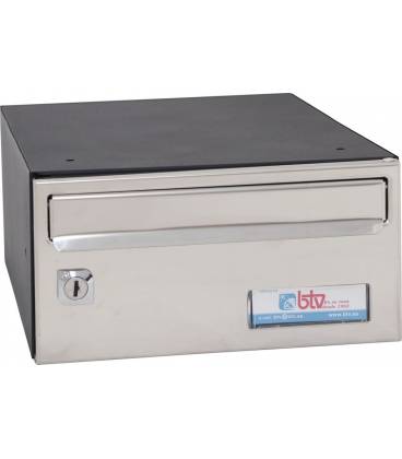 Buzón btv Barajas, 10336, cuerpo negro pintado y puerta de acero inoxidable color Inox Brillo G1, apto para el interior.