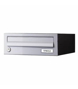 Buzones Arregui, Hábitat- H8300-05, con cuerpo de acero lacado negro y puerta d acero inoxidable Inox Satinado