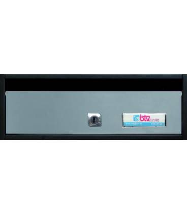 Buzón Btv, Aneto 15013, con cuerpo de acero pintado negro y puerta en acero Inox Mate G1. Apto para el interior.