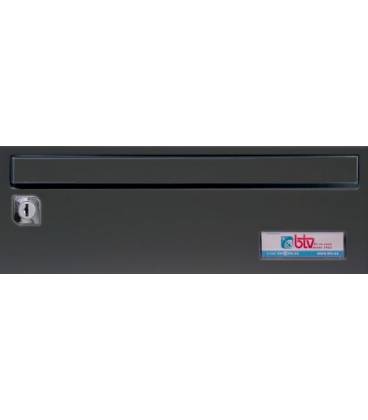Buzón btv Barajas, 10320, cuerpo negro pintado y puerta de acero inoxidable color Negro G1, apto para el interior.