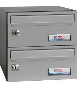 Buzón btv Barajas, 20329, cuerpo negro pintado y puerta de acero inoxidable color Plata G2, apto para el interior.