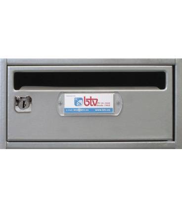 Buzón btv Moncayo 13925, cuerpo y puerta de acero color Titanio, G1. Aptos para el interior