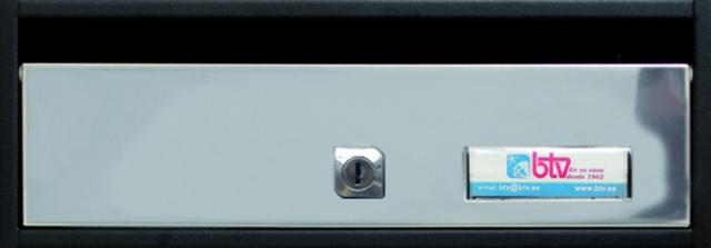 buzon-aneto-btv-cuerpo-acero-negro-pintado-inoxidable-brillo-horizontal-interior
