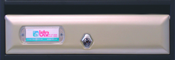 buzon-btv-sevilla-interior-puerta-titanio-revistero-16025